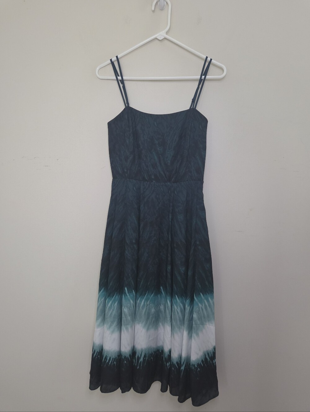 Women's White House Black Market Green Tie Dye Dipped Dress Sz 0 - Picture 2 of 10